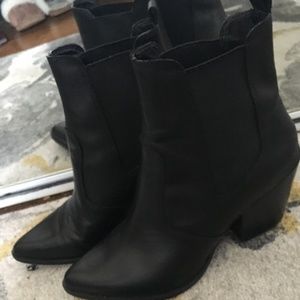 Steve Madden Point Black Boots